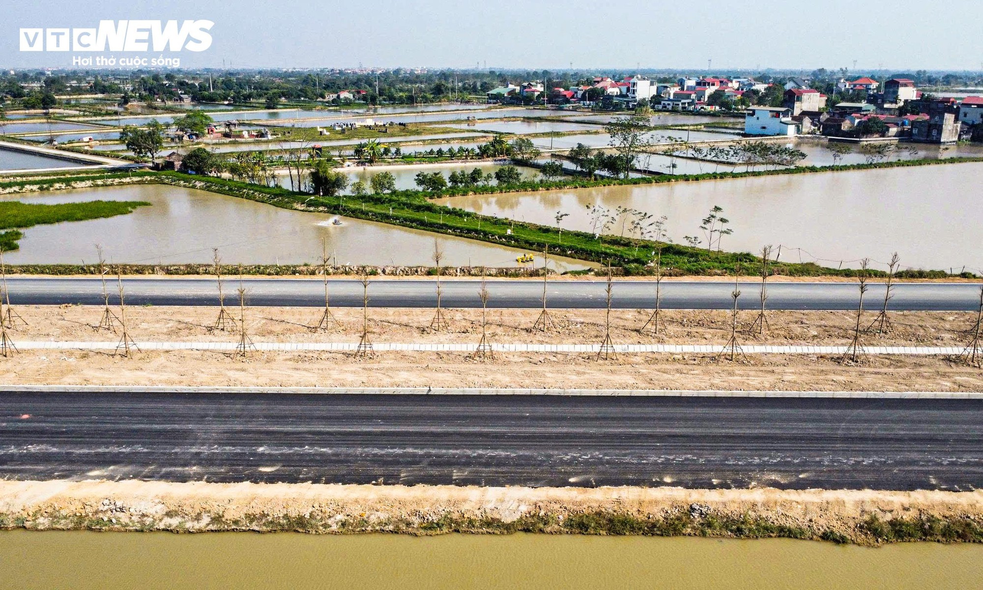 Đường trục phía Nam tăng tốc, chuẩn bị thông xe thêm 7km dịp Tết Nguyên đán - Ảnh 8