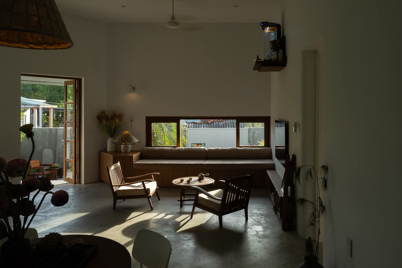 Ngôi nhà 80m2 có thiết kế đội nón thú vị - Ảnh 6