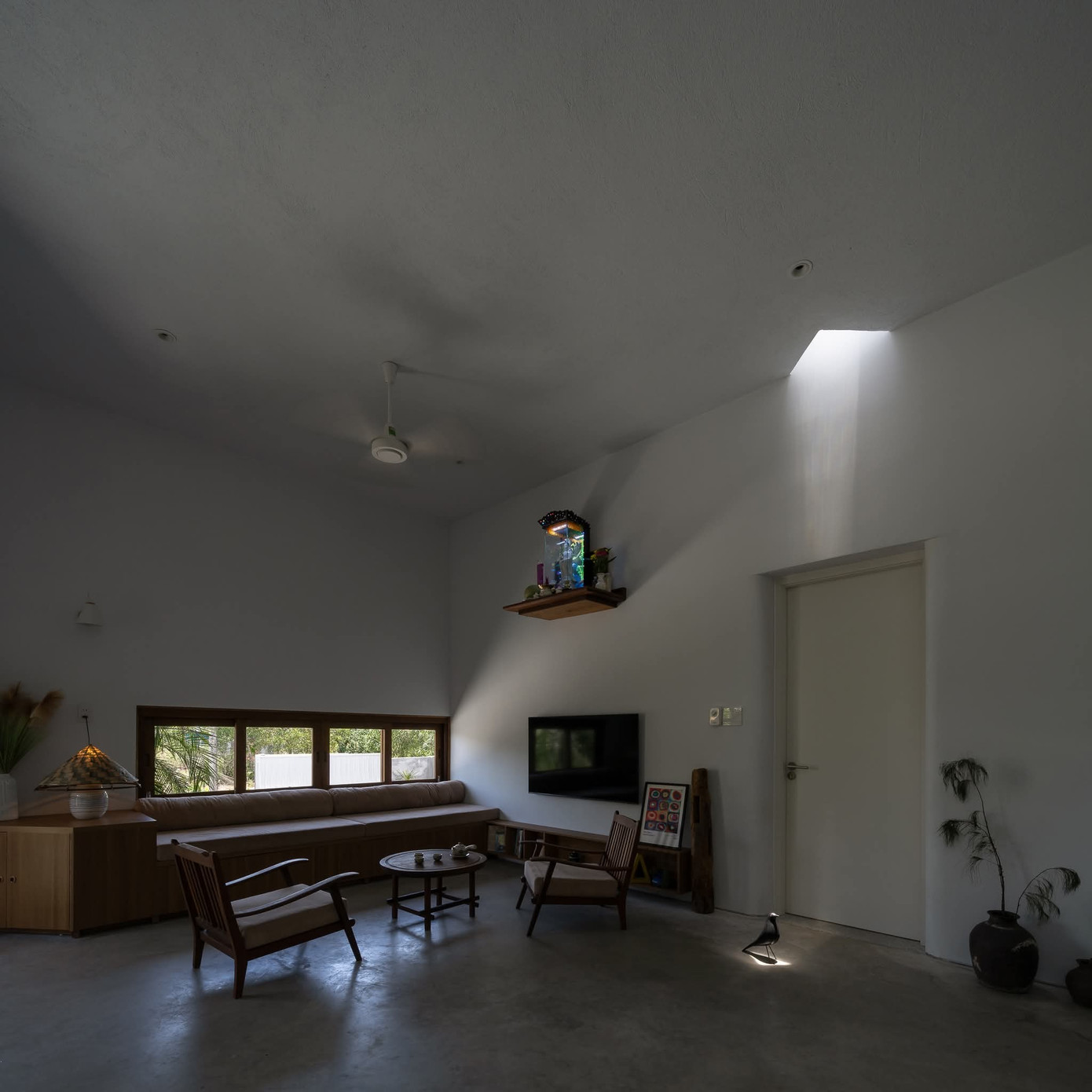 Ngôi nhà 80m2 có thiết kế đội nón thú vị - Ảnh 7