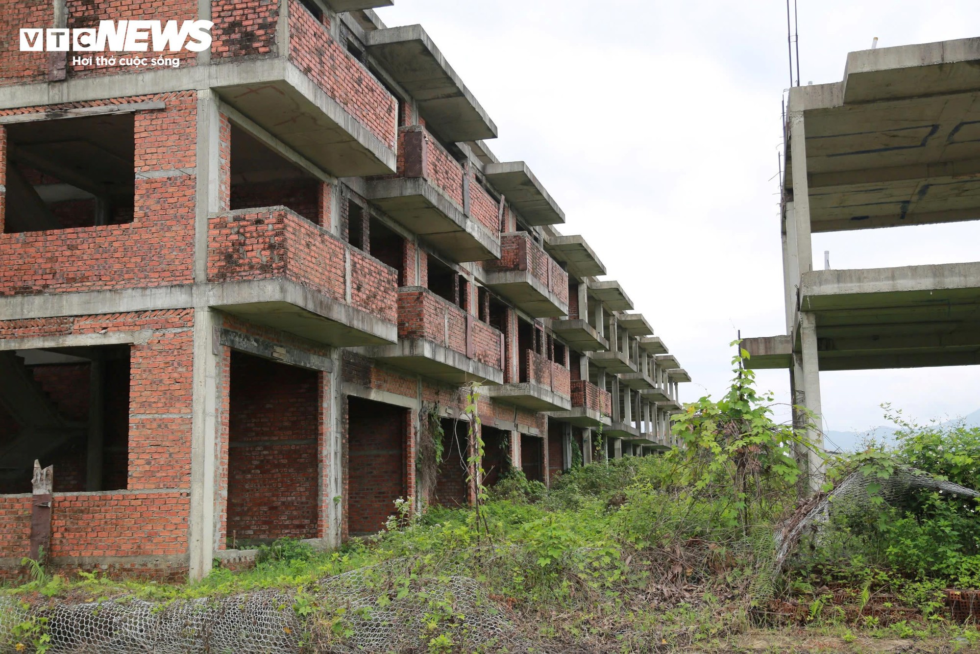 Cảnh dang dở ở dự án khu đô thị sinh thái gần 4.500 tỷ đồng ở Đà Nẵng - Ảnh 12