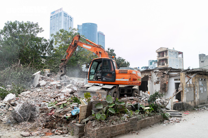 Người Hà Nội tất bật dọn nhà, bàn giao mặt bằng phục vụ thi công Vành đai 2,5 - Ảnh 4