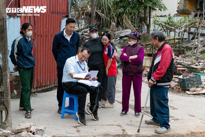 Người Hà Nội tất bật dọn nhà, bàn giao mặt bằng phục vụ thi công Vành đai 2,5 - Ảnh 17