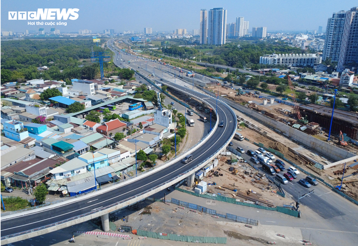 TP.HCM đầu tư 77 dự án giao thông trọng điểm, tổng vốn 1,78 triệu tỷ đồng - Ảnh 2