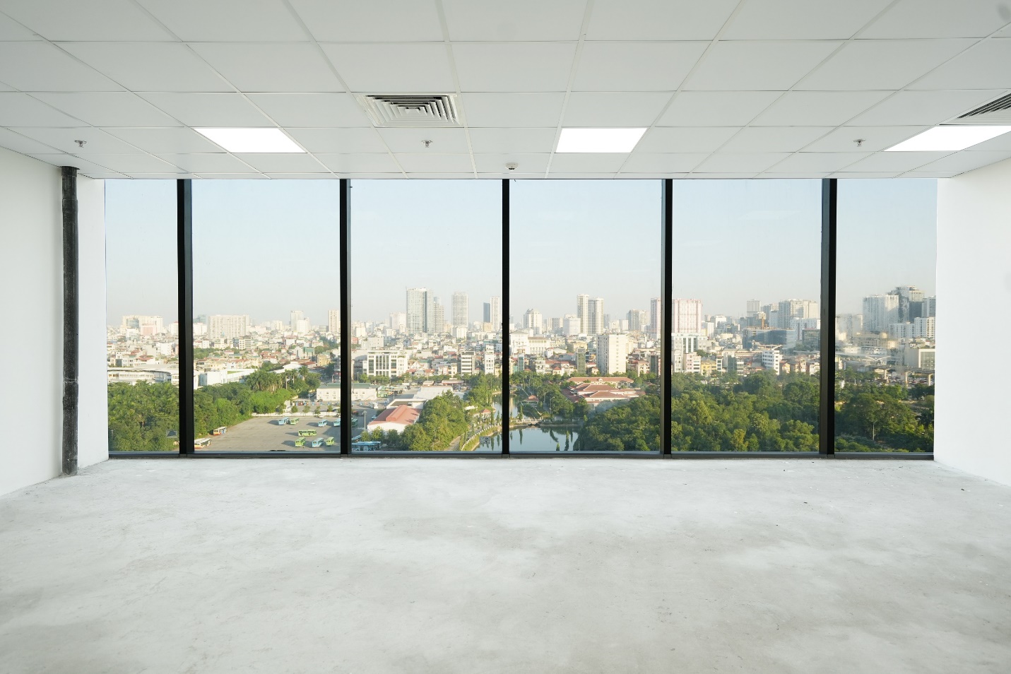 Bài toán sở hữu văn phòng cho xu hướng tái cấu trúc chi phí - Ảnh 1