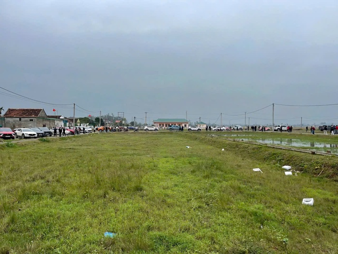 Choáng với đất đấu giá ở nông thôn từ mức khởi điểm 7-10 triệu đồng, "đẩy" lên 30-40 triệu đồng/m2 - Ảnh 2