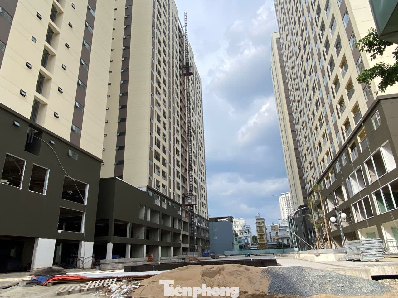 TPHCM ngăn ngừa cò hồ sơ, trục lợi chính sách nhà ở xã hội - Ảnh 1