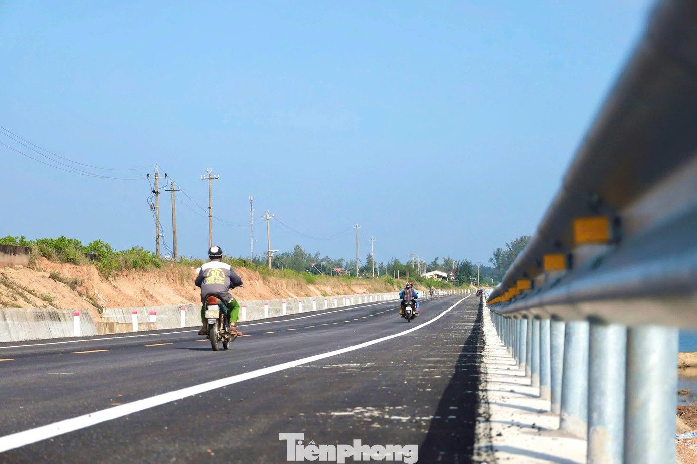 Ngắm cung đường ven biển băng qua rừng dương, cồn cát đẹp bậc nhất Quảng Ngãi - Ảnh 8