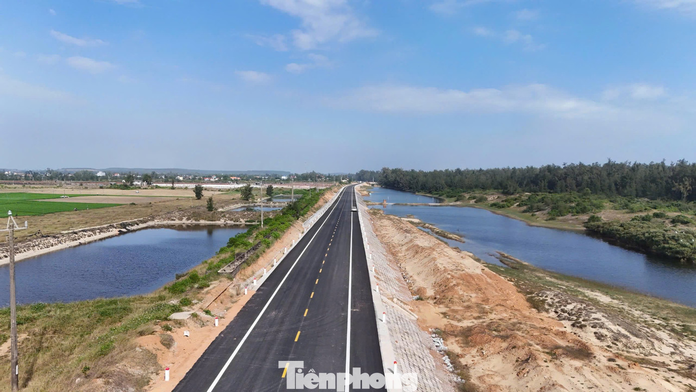 Ngắm cung đường ven biển băng qua rừng dương, cồn cát đẹp bậc nhất Quảng Ngãi - Ảnh 6