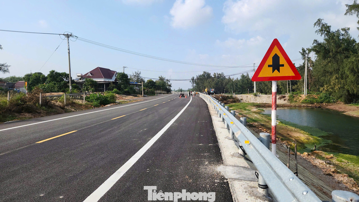 Ngắm cung đường ven biển băng qua rừng dương, cồn cát đẹp bậc nhất Quảng Ngãi - Ảnh 10