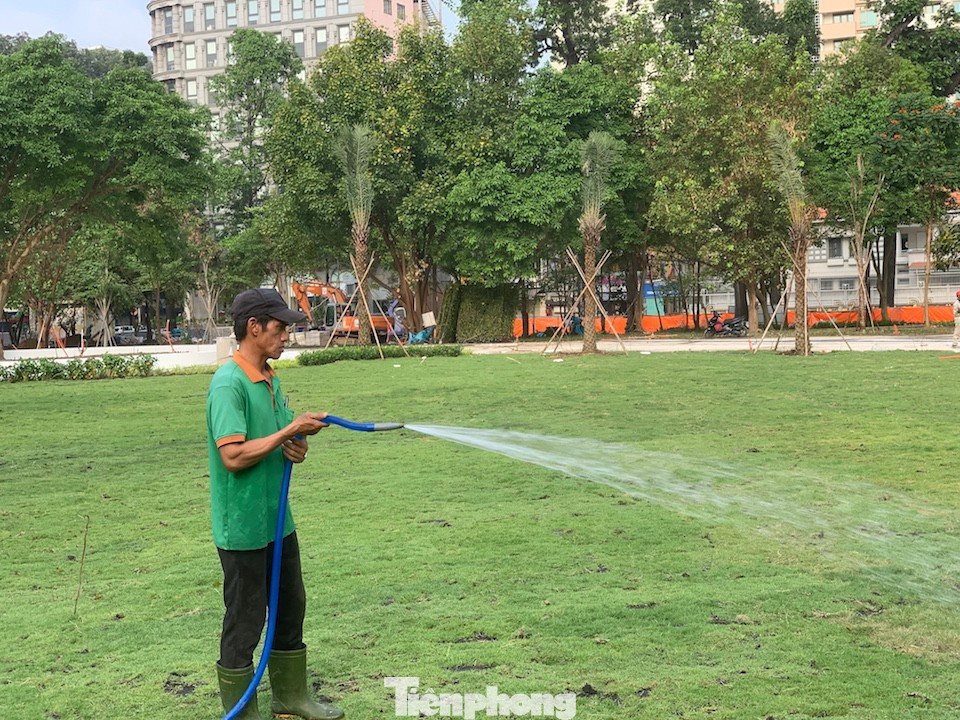 Tận thấy công viên đầu tiên được xây trên 'đất vàng' bỏ hoang ở TPHCM - Ảnh 7
