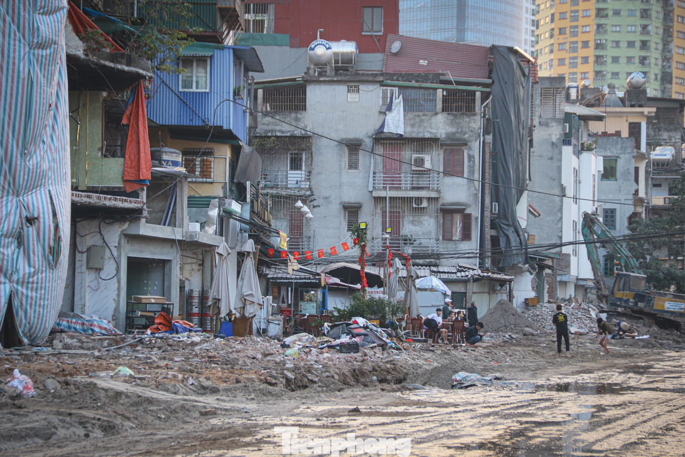 Hà Nội: Hàng loạt nhà trong ngõ 'lột xác' thành đất vàng sau giải tỏa Vành đai 1 - Ảnh 9