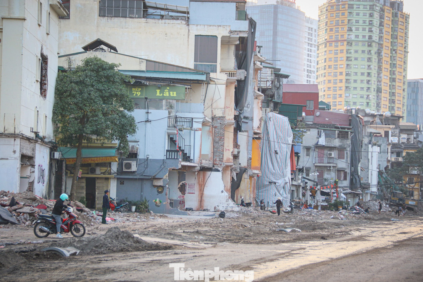 Hà Nội: Hàng loạt nhà trong ngõ 'lột xác' thành đất vàng sau giải tỏa Vành đai 1 - Ảnh 11