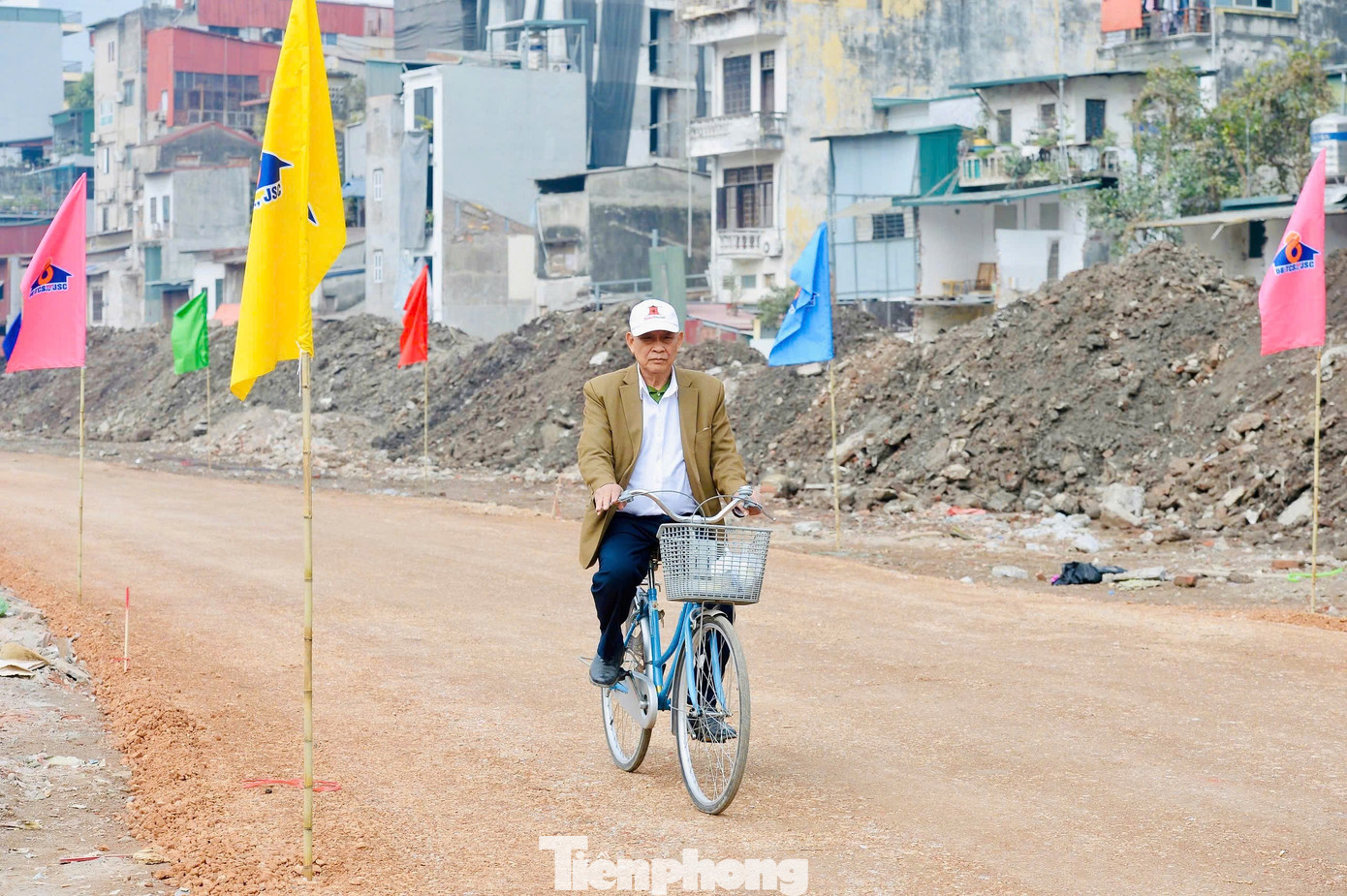 Toàn cảnh tuyến Vành đai 1 đoạn Hoàng Cầu – Voi Phục ngày thông xe kỹ thuật - Ảnh 13