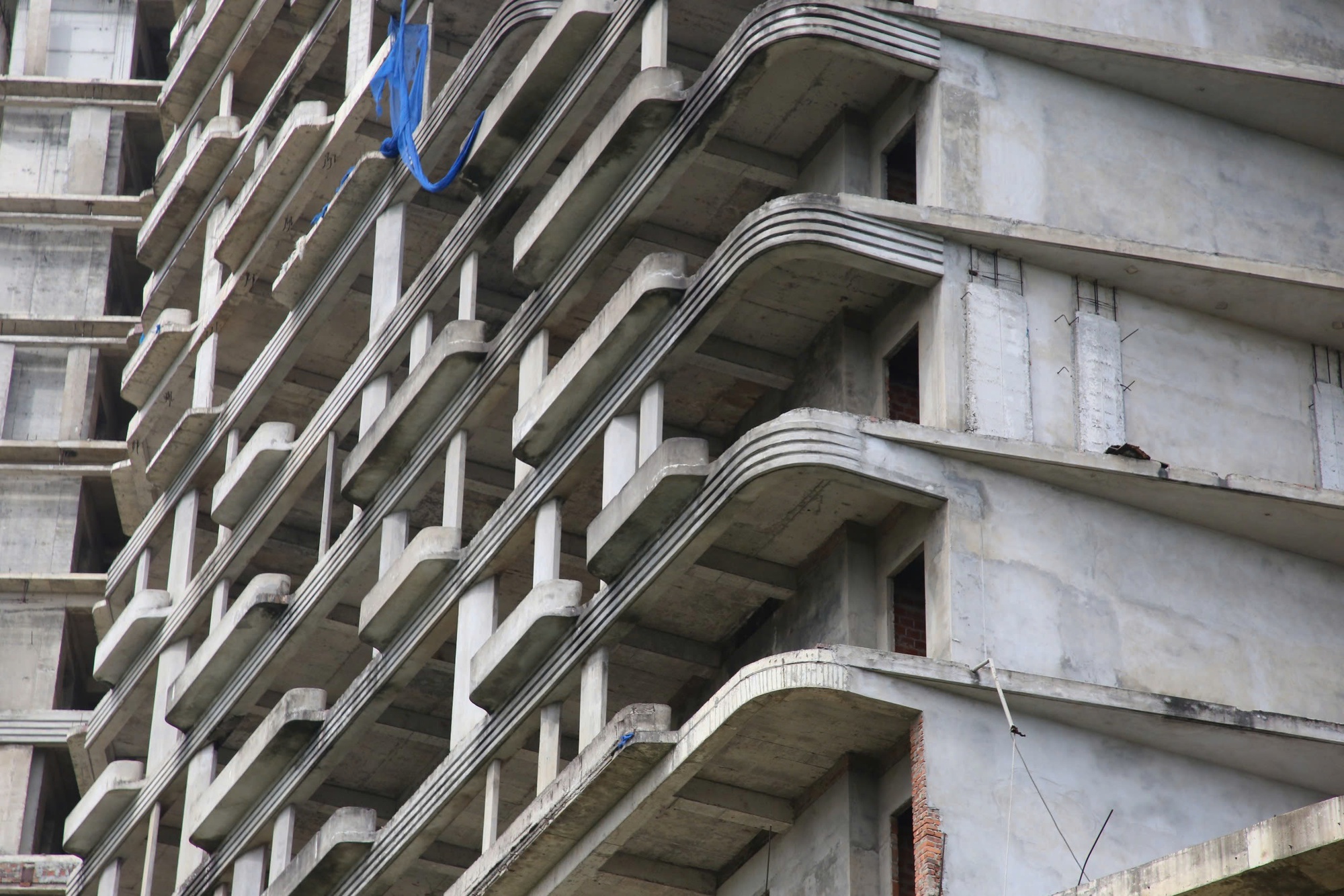 Cận cảnh 2 khách sạn 5 sao dang dở trên đất vàng ven biển Đồng Hới - Ảnh 9