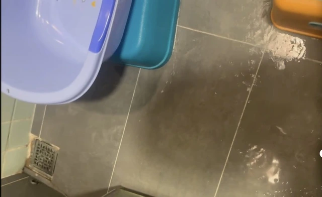 Dầu diesel tràn vào bể chứa nước chung cư Centana - Ảnh 1