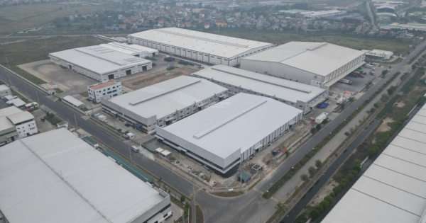 Bán 10.000m2 đất KCN tại đường Ngọc Hồi, trên đất có 7.500m2 xưởng tiêu chuẩn. Lô góc, vị trí đẹp