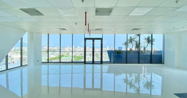 Trống sẵn văn phòng 75m2, 100m2, 200m2, 420m2 đường Nguyễn Văn Linh - 240k/m2. Free tiện ích đi kèm