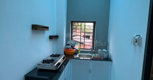 Cần bán homestay đang kinh doanh trung tâm biển Phước Hải - 68m2, có sân đậu xe hơi, full nội thất