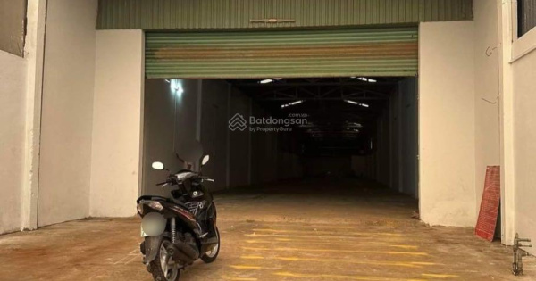 Bán nhà kho 8x70m, mặt tiền Phạm Văn Sáng, gần ngã 3 giao Phan Văn Hớn thuộc xã Xuân Thới Thượng HM