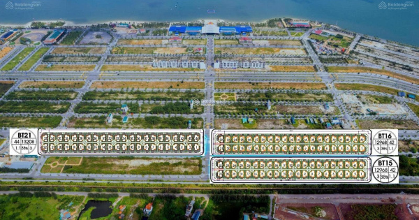 10,4 tỷ - biệt thự 300m2 - xây 3,5 tầng, tặng 1 tỉ nội thất, đường 32m, 3p ra bãi biển, sẵn sổ đỏ