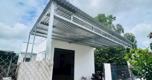 Nhà sân vườn Cần Giuộc, 258m2. LH 0939 911 ***