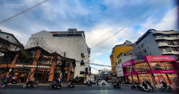 Bán nhanh căn góc mặt tiền Hai Bà Trưng-Hải Thượng lõi Đà Lạt, có hợp đồng thuê 140tr/th, 90 tỷ TL