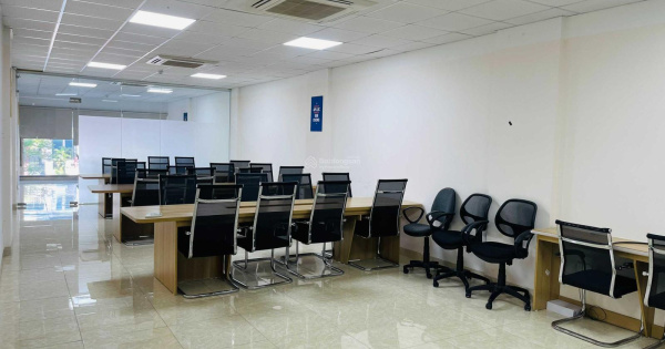 Văn phòng sẵn nội thất chỉ 216.000đ/m2/th. LH: Office Danang 0935 999 ***