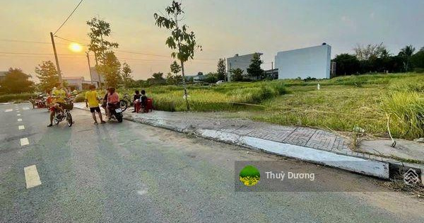 Kẹt tiền cần bán dãy trọ gần chợ Cần Đước hẻm Nguyễn Thị Minh Khai TT Cần Đước, Long An sẵn sổ