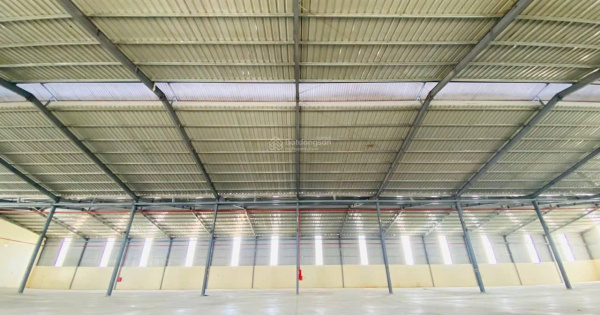 Bán xưởng KCN Đức Hòa, Đức Lập Hạ, Long An khuôn viên: 3.000m2, xưởng: 1.900m2, PCCC tự động