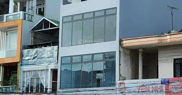 BÁN NHÀ 4 TẦNG MẶT TIỀN ĐƯỜNG 2/4 KINH DOANH SẦM UẤT, CÁCH CHỢ VĨNH HẢI 100M