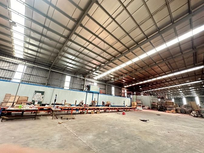 CHO THUÊ XƯỞNG 12.500M2 , XD 7000M , 350TR , KCN Bến Lức  , Long An