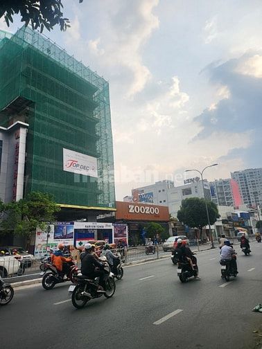 Bán nhà 8.5 x 24m  góc MT Hoàng Hoa Thám. P6. Bình Thạnh