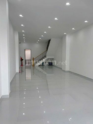 Hẻm cộng hoà p13 Tân Bình 4,5*27m trệt 3 lầu sân thượng giá 28tr