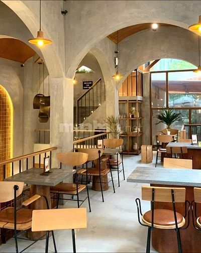 Cho thuê quán cafe sân vườn phố Lò Đúc, đồ đạc nội thất có sẵn