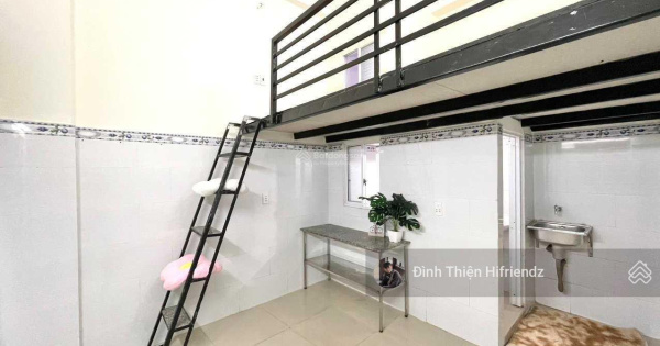 Cho thuê phòng Duplex cửa sổ trời giá sinh viên ngay Trường Chinh Phường 14 Tân Bình