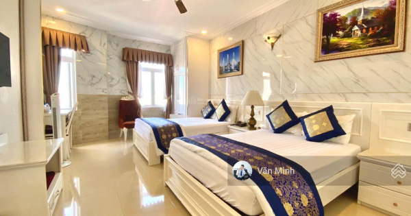 Mặt tiền 3 Tháng 2, K.Sạn 900m2 sàn siêu Vip phố cổ Hoà Bình, đất vàng Đà Lạt, doanh thu 5 tỷ/năm