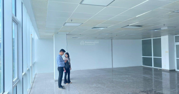 Trống VP 200m2, 330m2 đường Nguyễn Văn Linh gần sân bay Đà Nẵng. Giá thuê rẻ chỉ 220k/m2/tháng