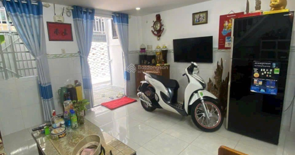 Nhà ngay TTTP Nha Trang, full đất ODT, DT 51.3m2, giá chỉ 1,7 tỷ. LH Yến: 0905 050 ***