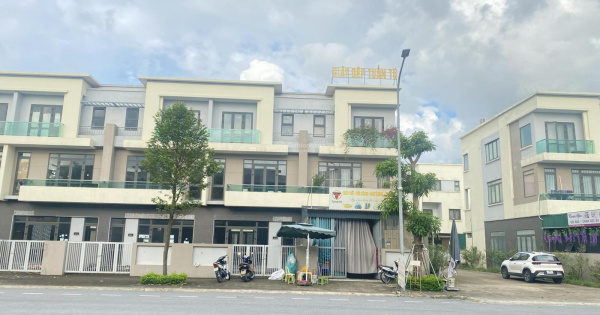 BÁN SHOPHOUSE ĐƯỜNG 26M NGAY CẠNH LONG BIÊN HÀ NỘI