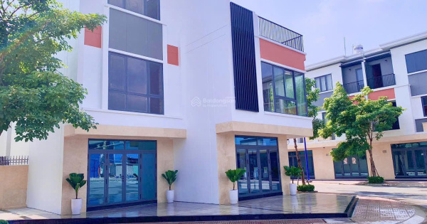 Nhà phố thương mại khu compound đã có sổ công chứng trong ngay giá chỉ từ 3ty cam kết giá từ CĐT