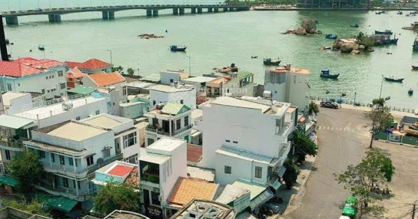 Bán nhà 3 tầng mặt tiền đường Cù Lao đối diện Tháp Bà Ponaga Nha Trang ngay khu kinh doanh sầm uất