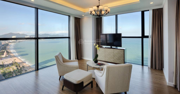 BÁN NHANH CĂN HỘ VINPEARL TRẦN PHÚ NHA TRANG 50M2 VIEW TRỰC DIỆN BIỂN GIÁ 2,4 TỶ .