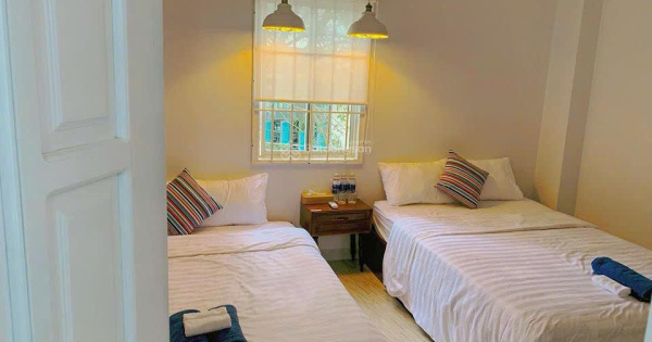 GIẢM 400TR Bán gấp HomeStay đẹp gần biển 1.2km, gần chợ, nhà 4 tầng đường Phú Xương Vĩnh Hải