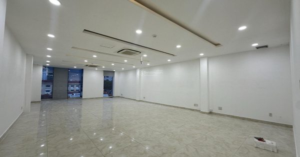 VĂN PHÒNG 100M2 - NGAY NGÃ 4 HOÀNG DIỆU KHÁNH HỘI ( CẦU ÔNG LÃNH)