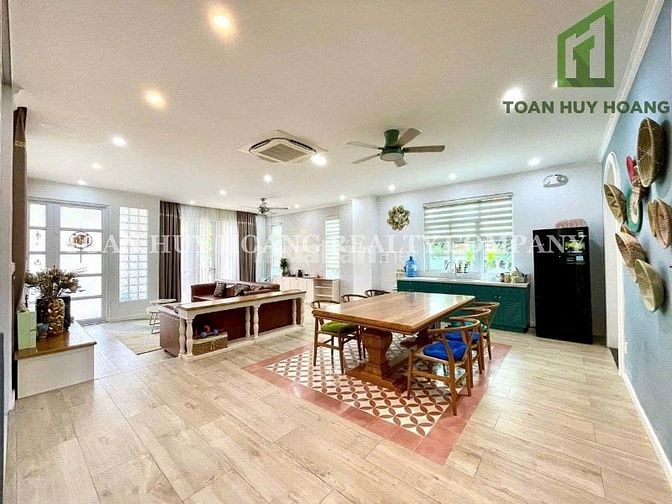 Cho thuê biệt thự Phúc Lộc Viên 4 phòng ngủ 288m2- Toàn Huy Hoàng