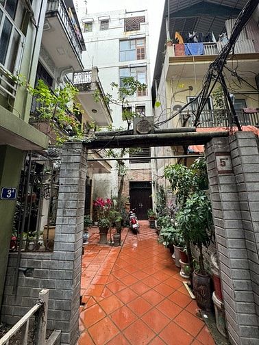 Cho thuê ngõ 40 Xuân Diệu 120m2, 6 tầng tiện làm Homestay, CHDV