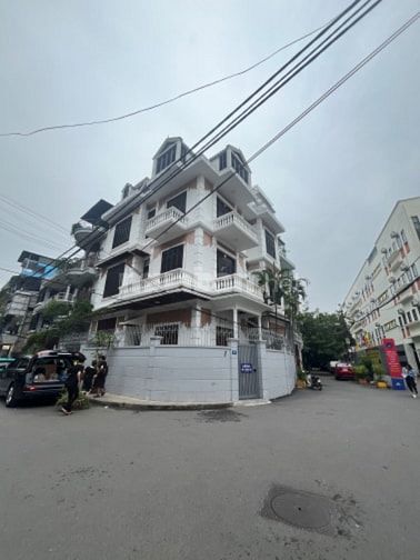 Bán biệt thự sân vườn Thái Hà,180m chỉ 48tỷ, kinh doanh, ô tô vào nhà