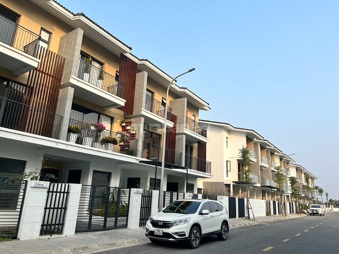 Bán Nhà phố 80m2 Belhomes - Ngay chân cầu Nguyễn Trãi