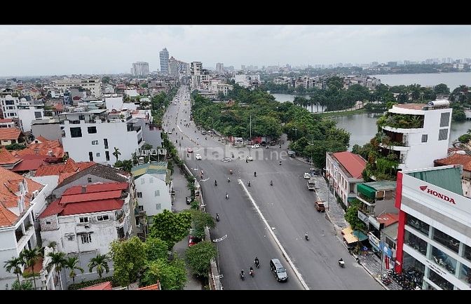 Cho thuê nhà mặt phố lớn Âu Cơ (Đoạn cuối Nghi Tàm)