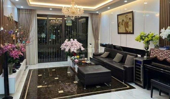 Bán gấp nhà phố Đàm Quang Trung 156m2 giá 43,5 tỷ.